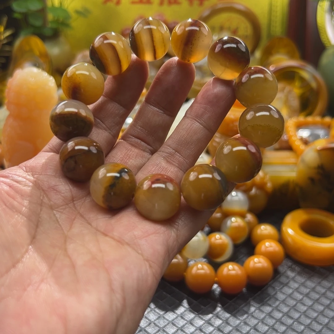 石英质玉未镶嵌颈饰