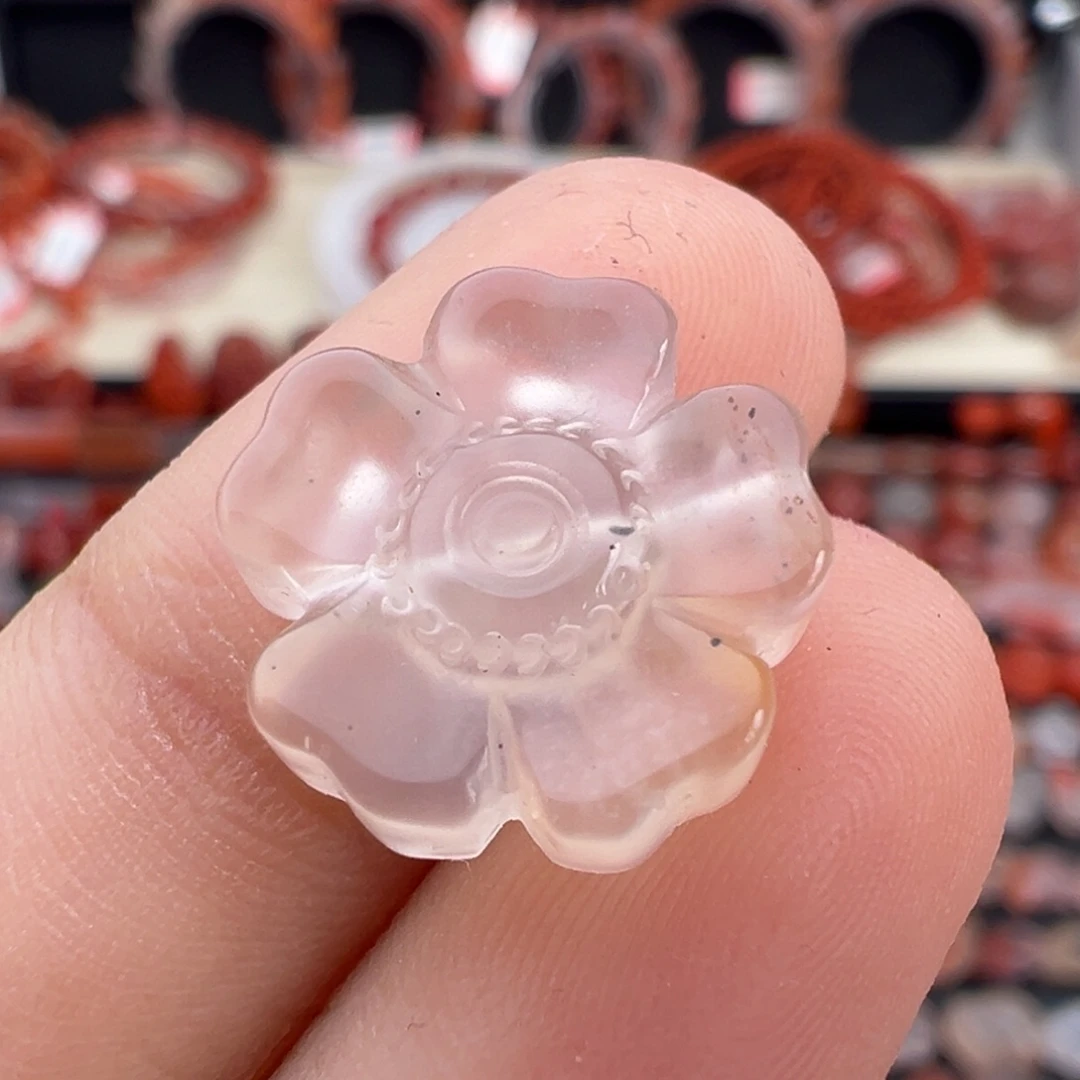 南红玛瑙未镶嵌颈饰小雏菊