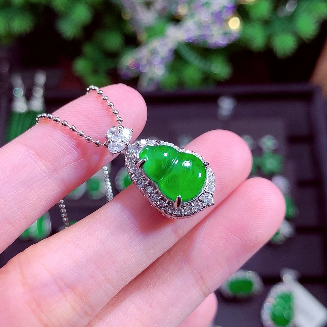 颈饰未镶嵌翡翠天然