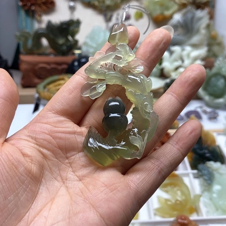 未镶嵌蛇纹石玉颈饰