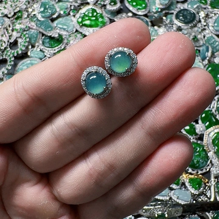 翡翠颈饰未镶嵌天然A货翡翠放漏