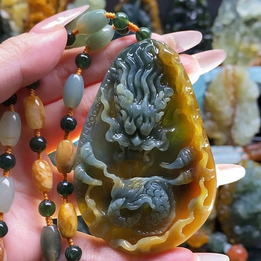 蛇纹石玉未镶嵌颈饰