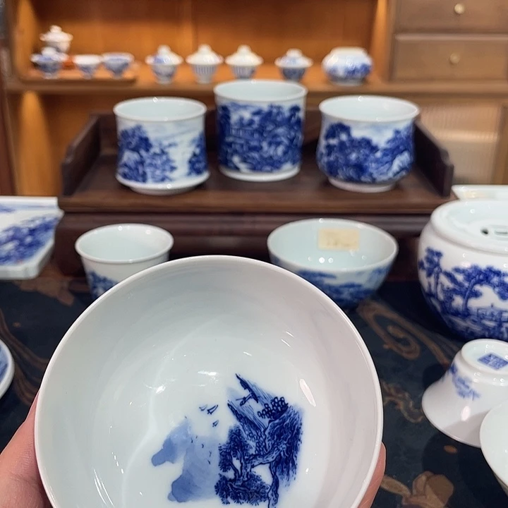 手工青花山水品茗杯杯