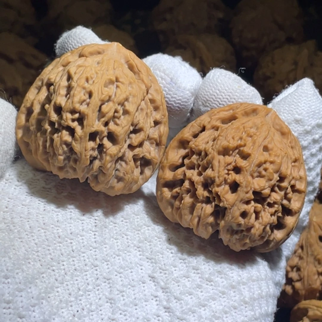 文玩核桃把件l**k43南疆石