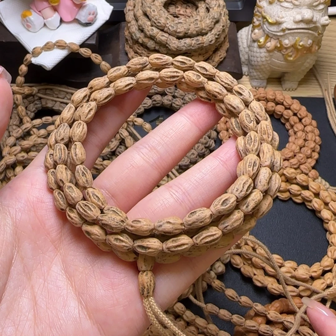 轩***！柏香籽/百香籽吊坠