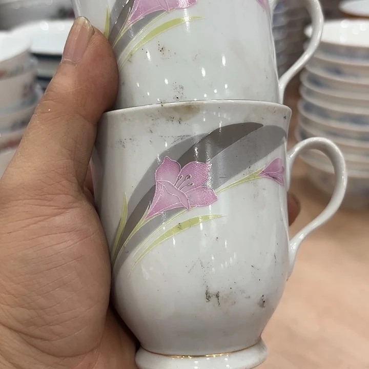 杯子杯子，杯子两个