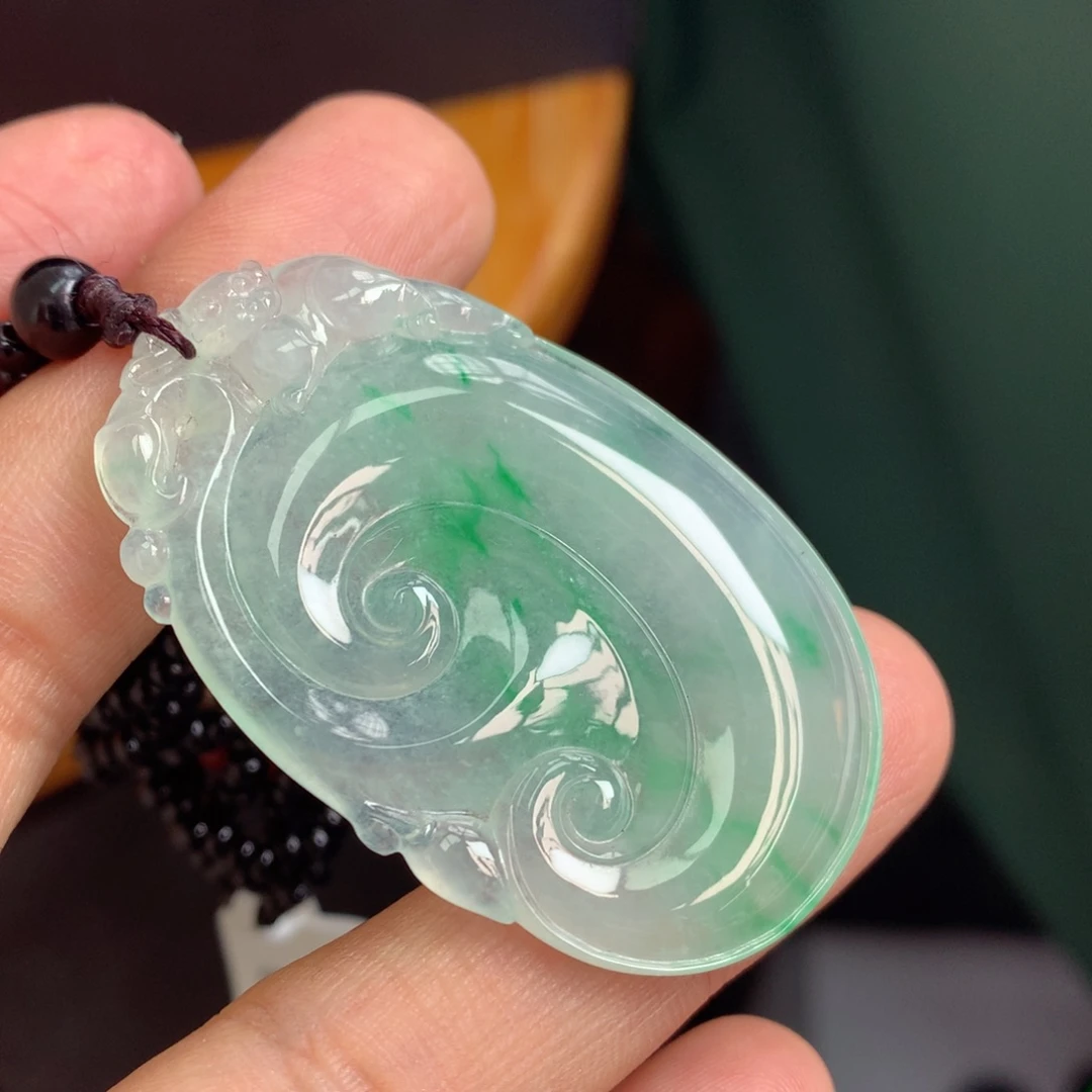 翡翠未镶嵌颈饰上新