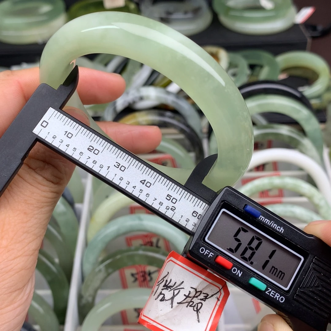 未镶嵌蛇纹石玉手镯544