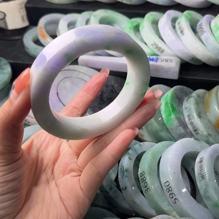 定制翡翠未镶嵌手镯