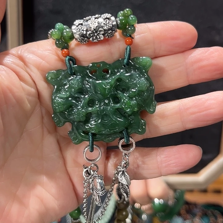 颈饰未镶嵌和田玉