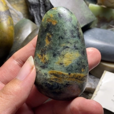 未镶嵌和田玉（糖玉）挂件