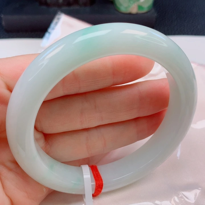翡翠未镶嵌手镯64。65