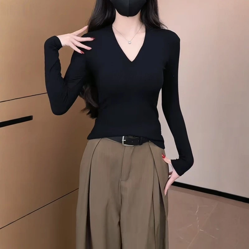 黑色v领长袖t恤女春秋冬季显瘦女装秋款爆款2025纯欲慵懒风女装