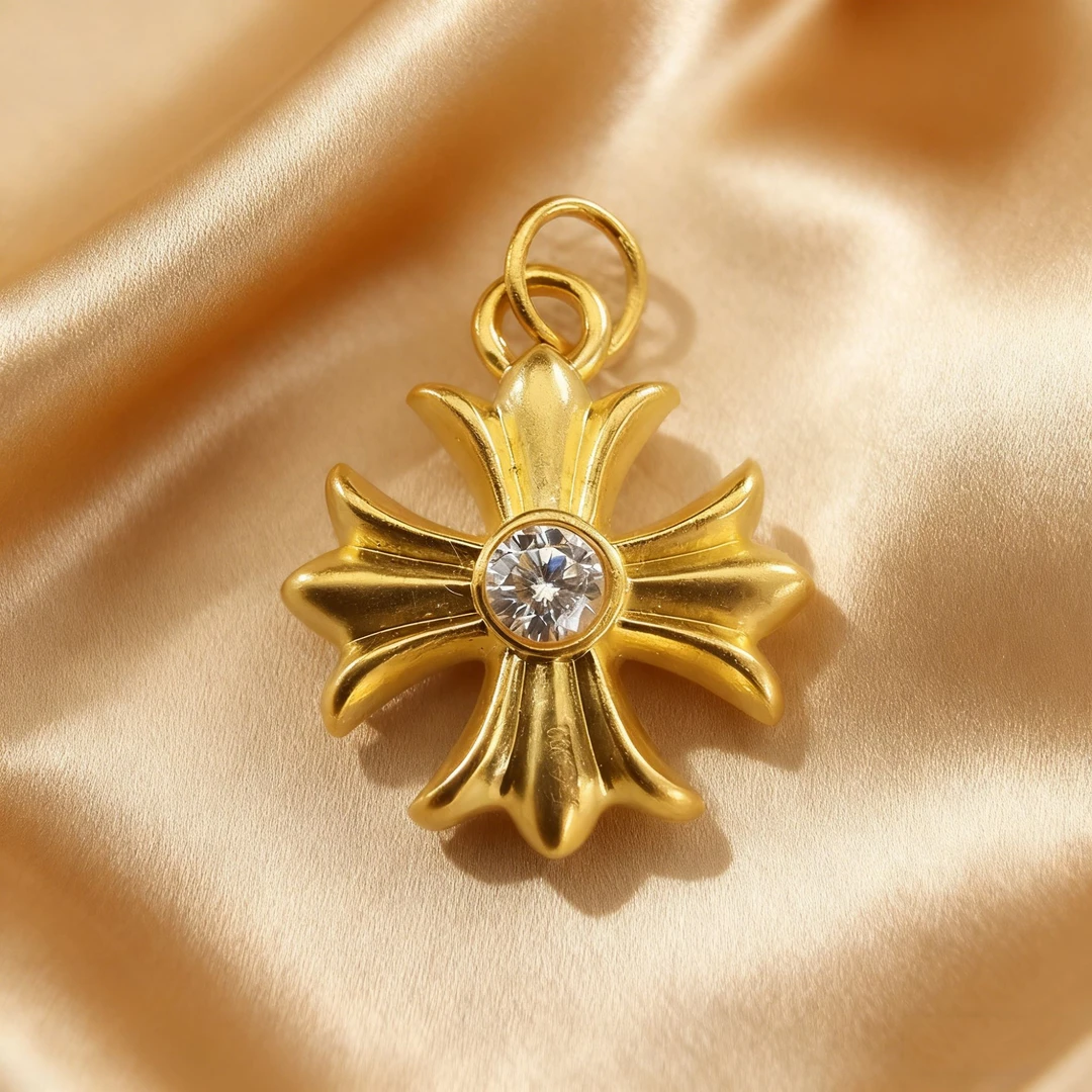 【黄金】足金999小克罗心坠 点钻 XTN41