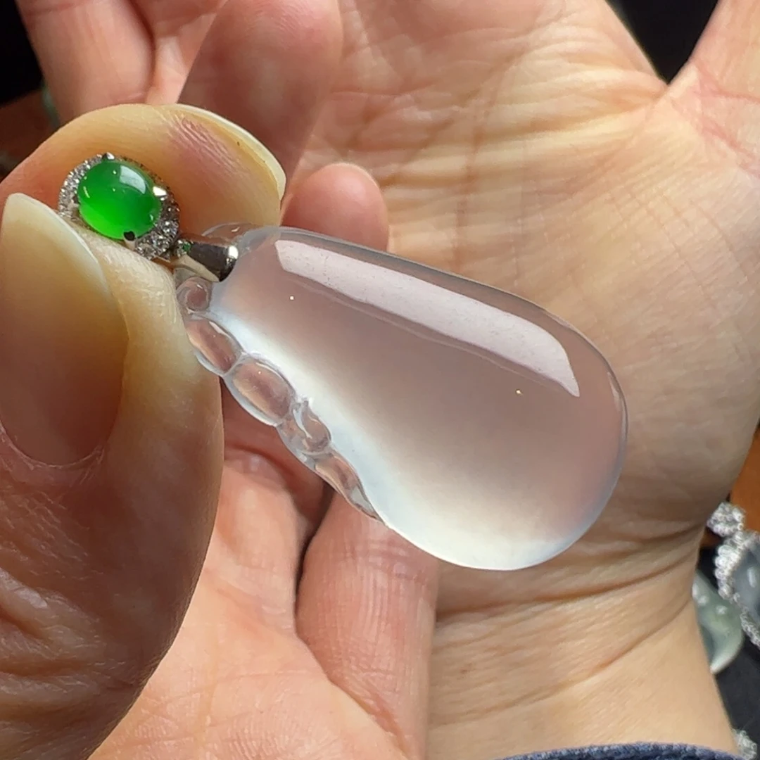 颈饰18K金镶嵌翡翠缅料天然翡翠A货