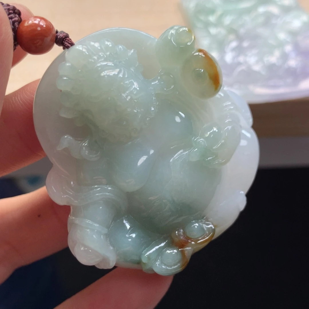 颈饰未镶嵌翡翠吊坠