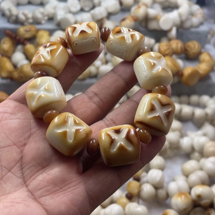 吊坠菩提根/象牙果全品象牙果方面包手串