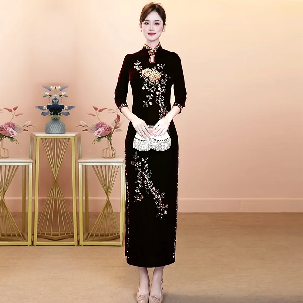 2025秋冬高端金丝绒旗袍新款妈妈婚宴礼服气质喜婆婆婚宴装连衣裙