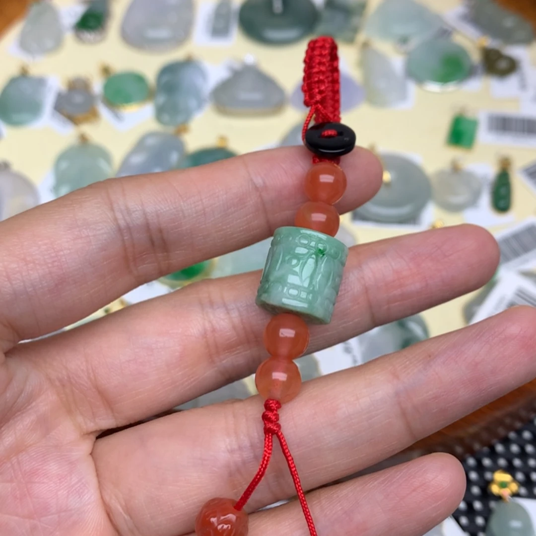 颈饰未镶嵌翡翠包挂