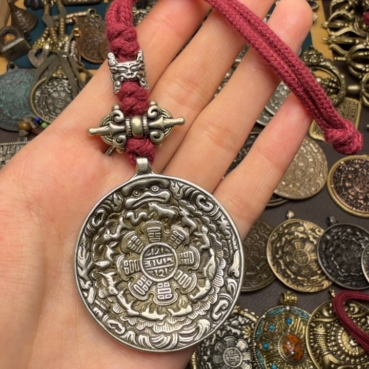 藏传文玩九宫如图