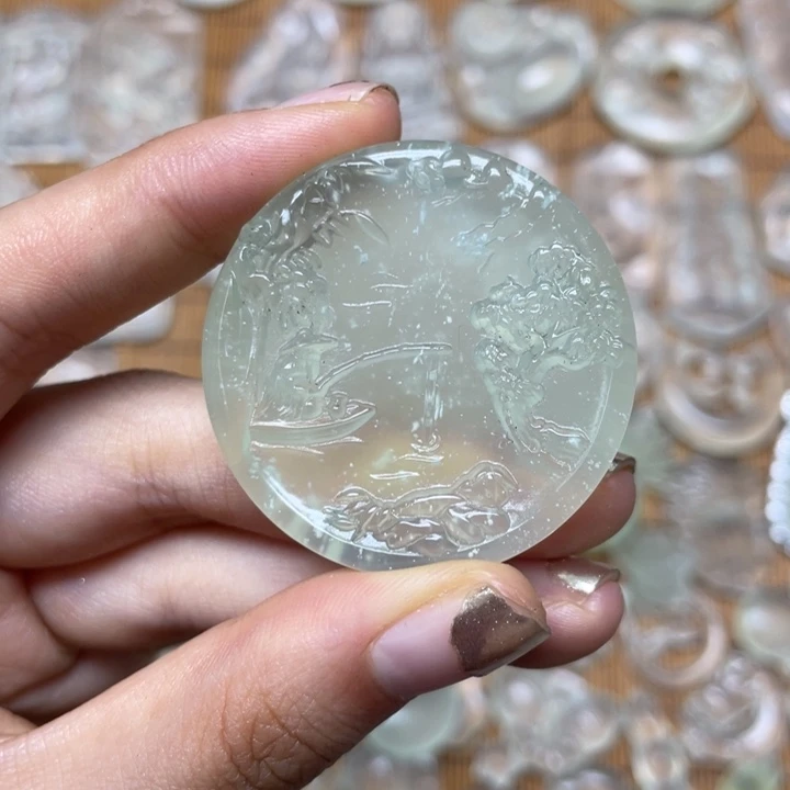 蛇纹石玉未镶嵌颈饰