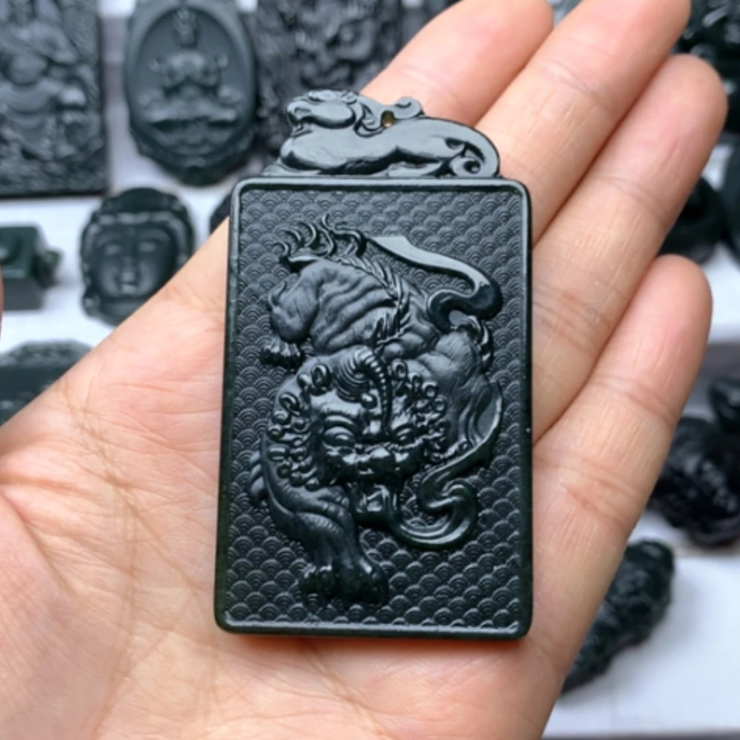 【闪购商品】和田玉颈饰未镶嵌双面雕刻