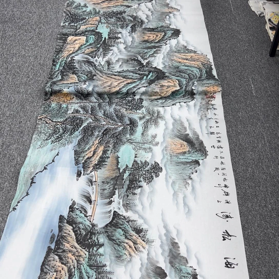 国画卖字画的小男孩
