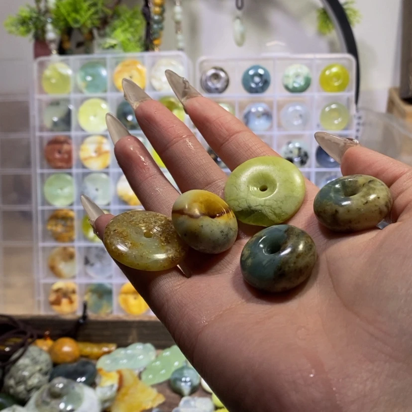 【闪购商品】蛇纹石玉颈饰未镶嵌51