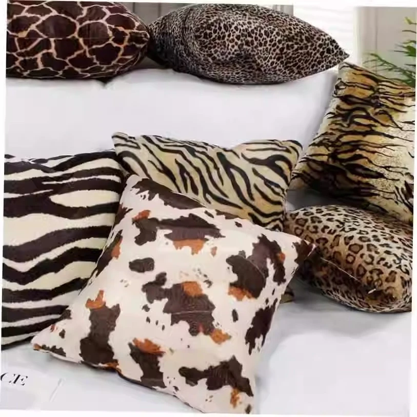 2025年新款轻奢高级感短毛绒豹纹虎纹家居印花毛绒枕套沙发靠枕套
