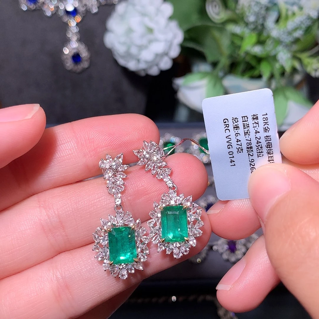 耳钉18K金镶嵌祖母绿