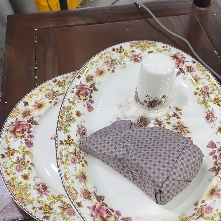 陶摆件一个鱼盘一个牛排盘子