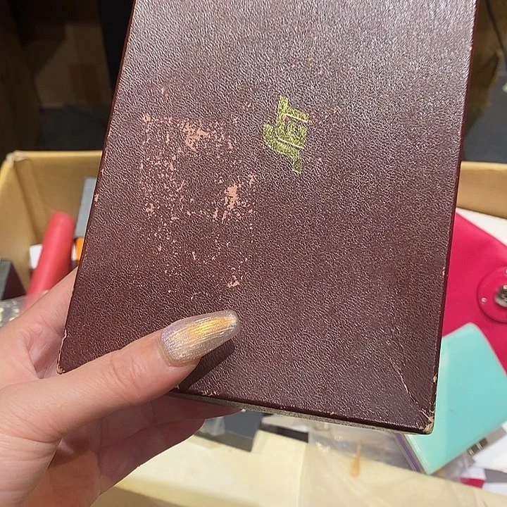 Y***x中古香水沐浴露持久留香