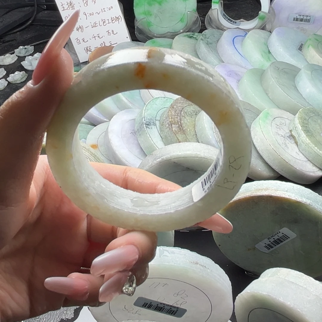 定制翡翠未镶嵌翡翠