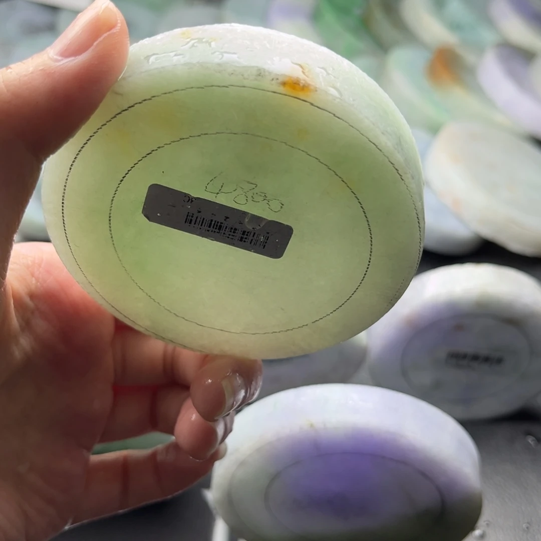 定制翡翠未镶嵌翡翠手镯