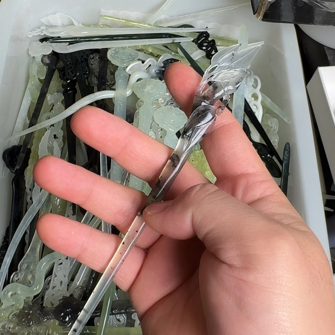 蛇纹石玉未镶嵌发饰