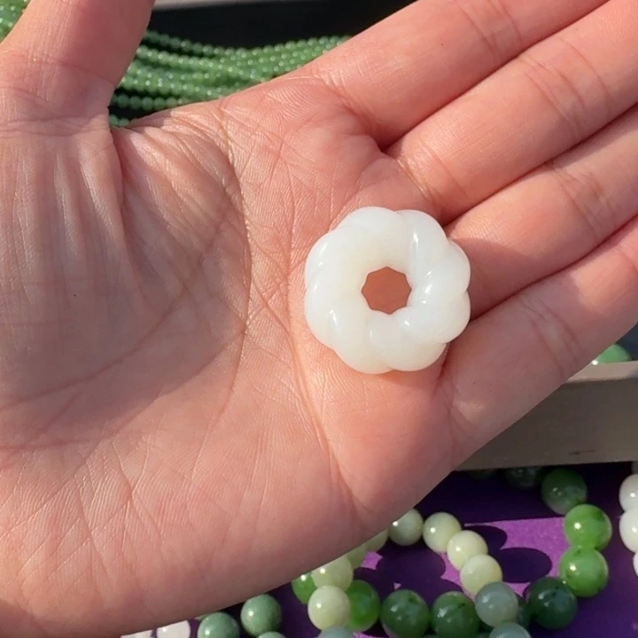 和田玉未镶嵌颈饰梦姐