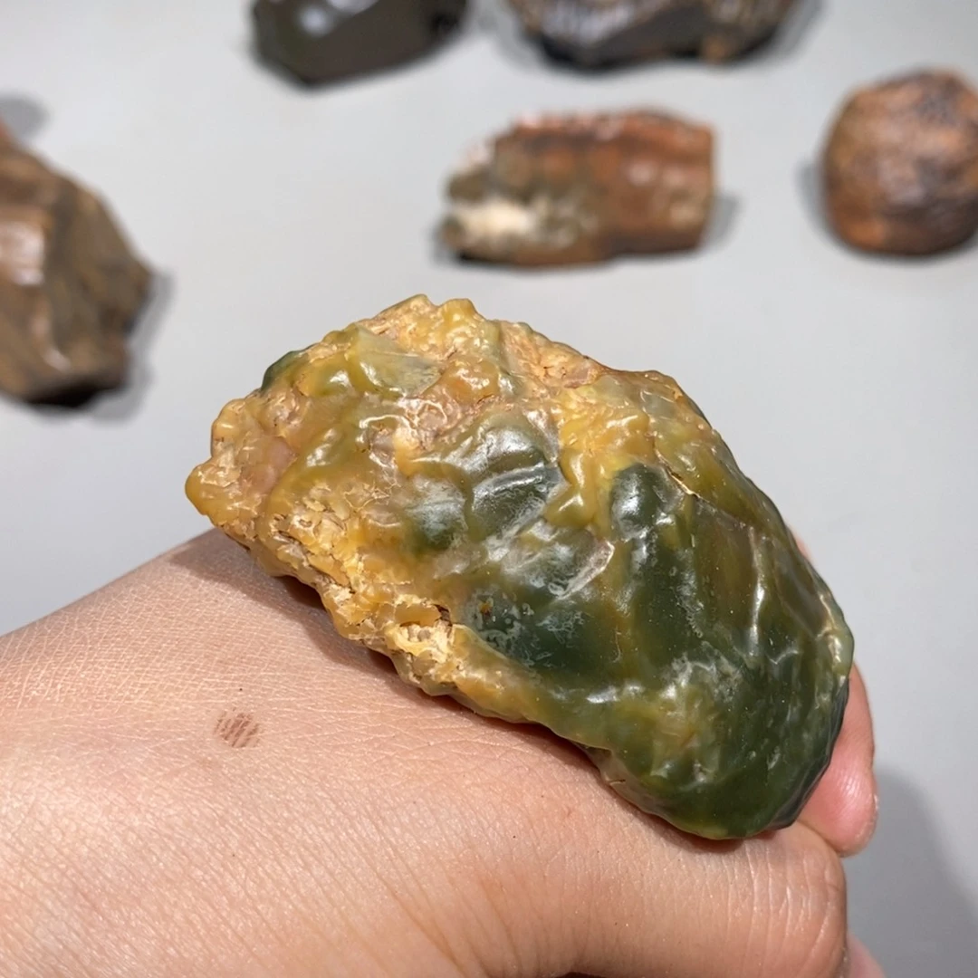 小***灰玛瑙/玉髓车挂合金12