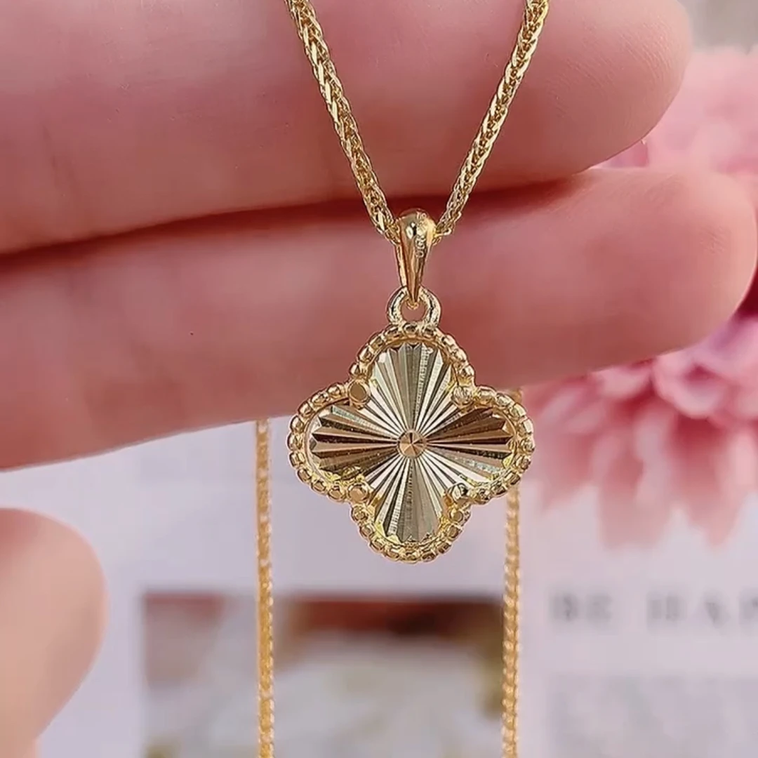 坠链均足银 足银镭射四叶草项链