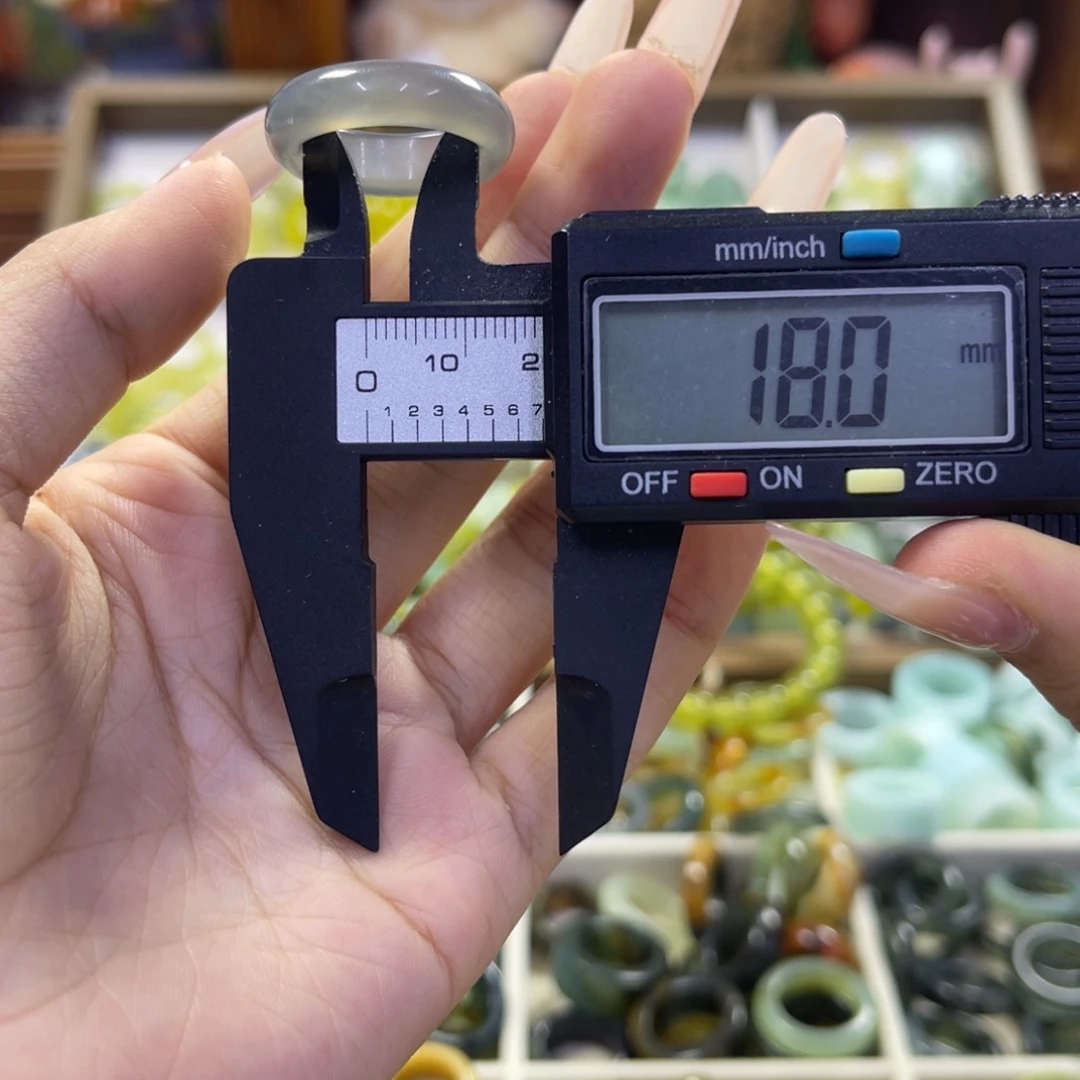 蛇纹石玉未镶嵌手镯118