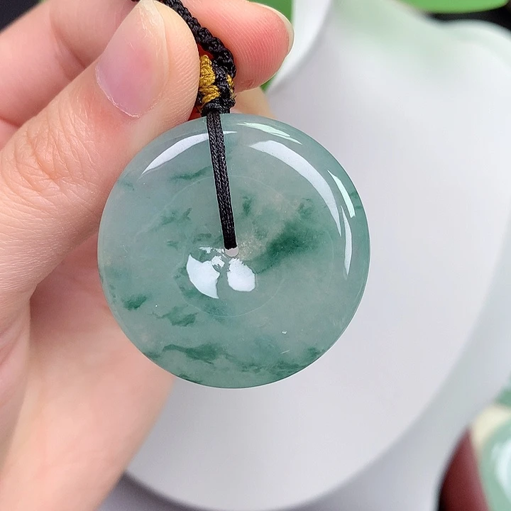 翡翠未镶嵌颈饰平安扣 33.9-5.6mm