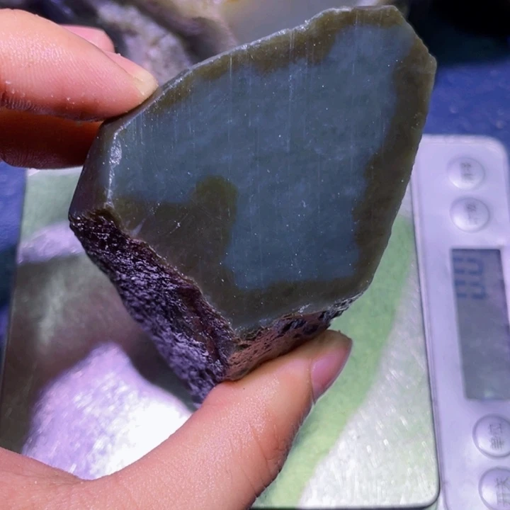 和田玉（糖玉）未镶嵌珠宝半成品