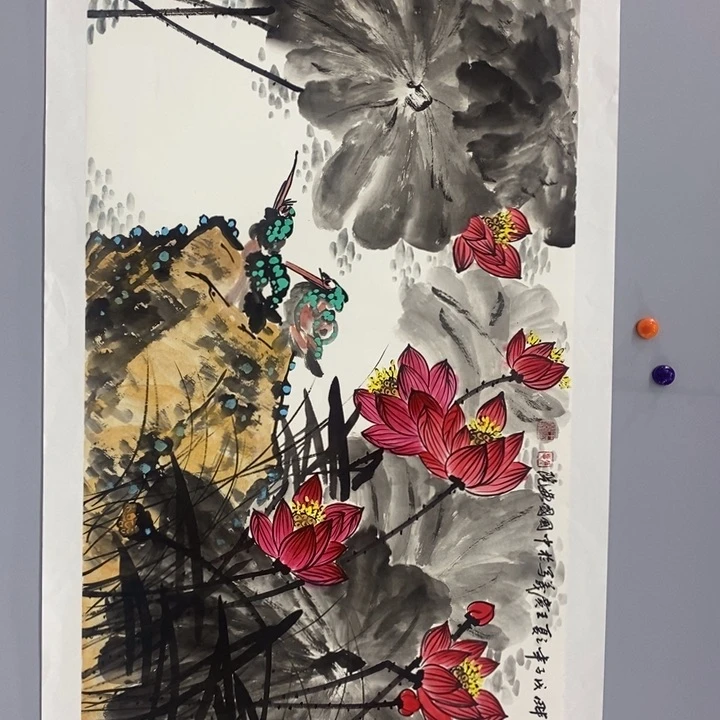 手绘作品等多种形式进行