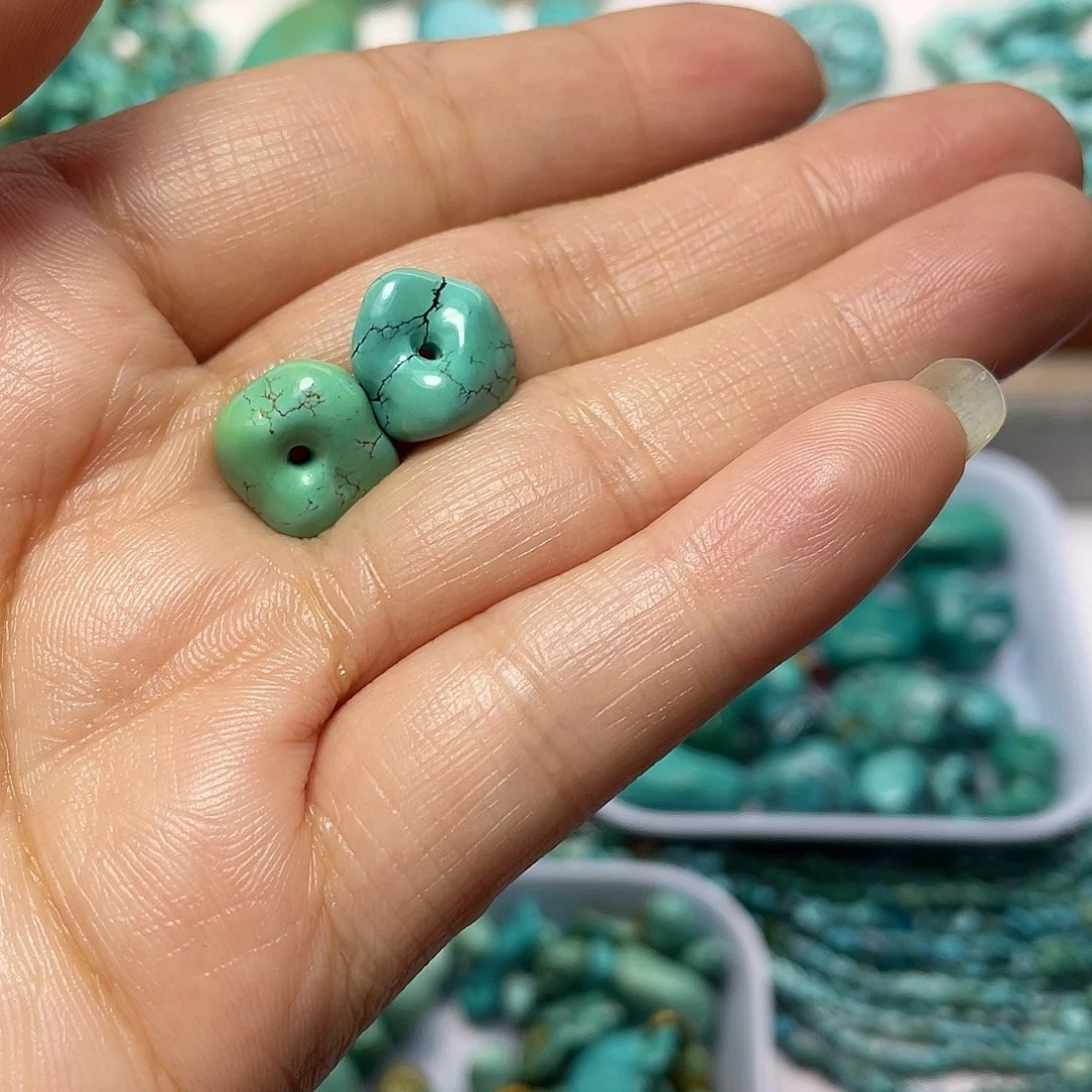 新***州绿松石未镶嵌手链