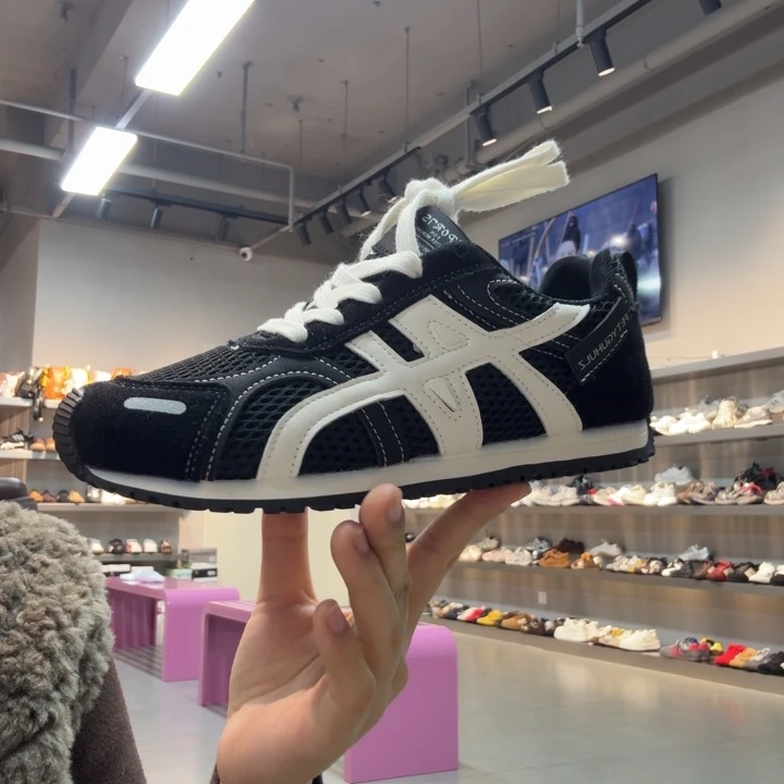 38 码黑色超轻四季款