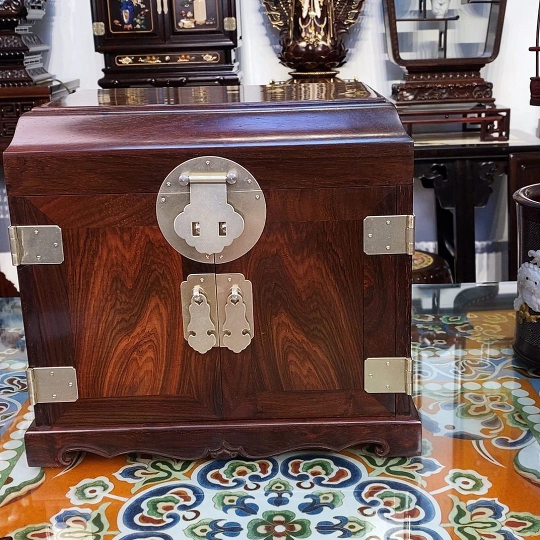 红酸枝木类成套家具大红酸枝官皮箱