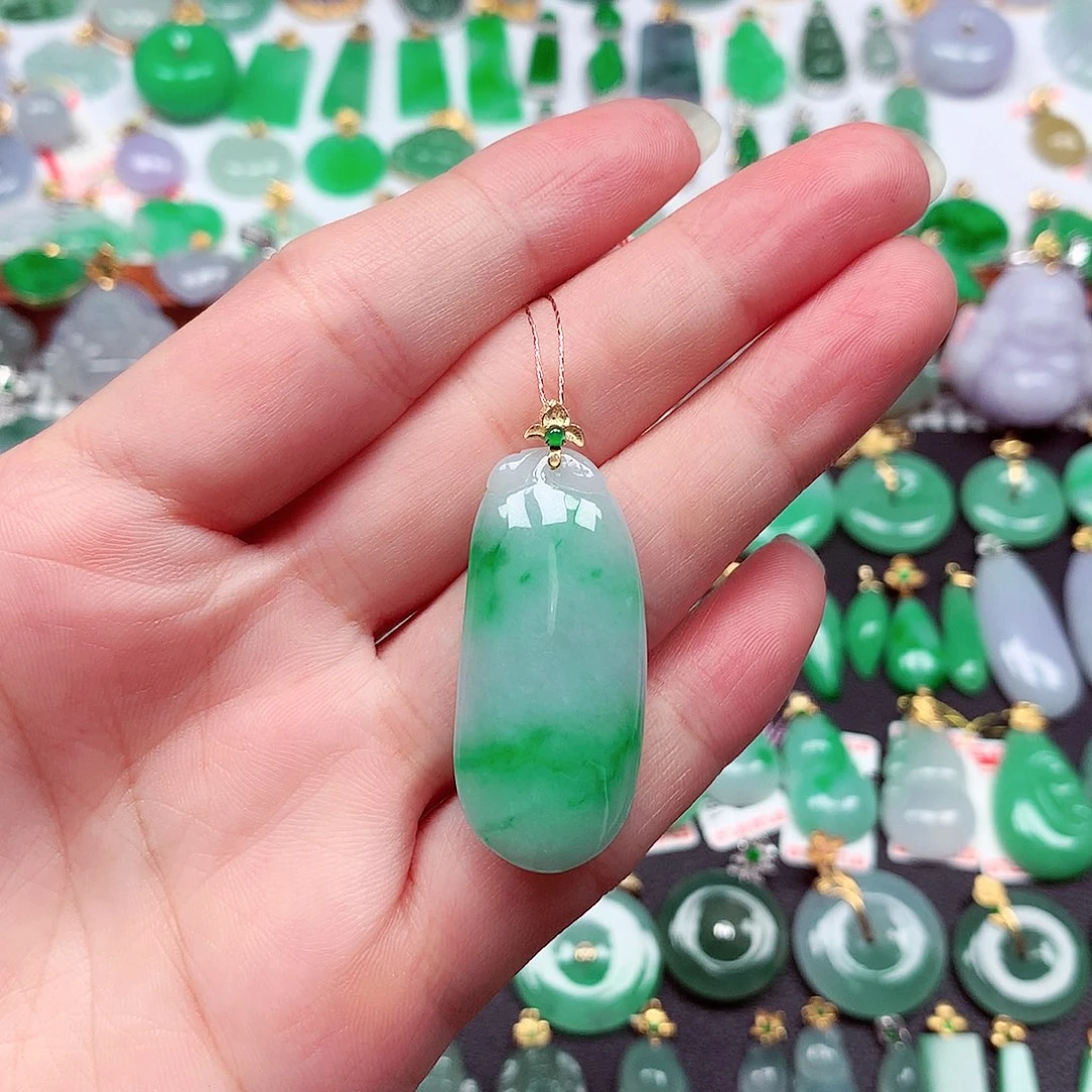 翡翠18K金镶嵌颈饰天然翡翠A货