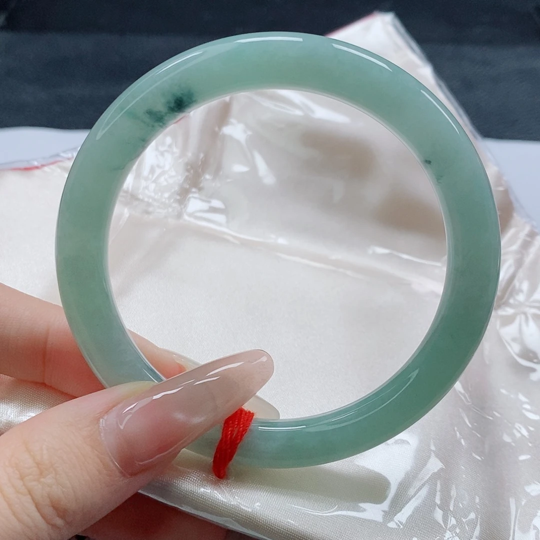【闪购商品】未镶嵌手镯（圆镯）翡翠435号