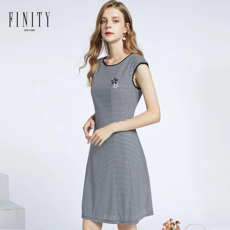 【粉丝专享】FINITY 无袖条纹连衣裙收腰显瘦背心裙 F20SC7251L