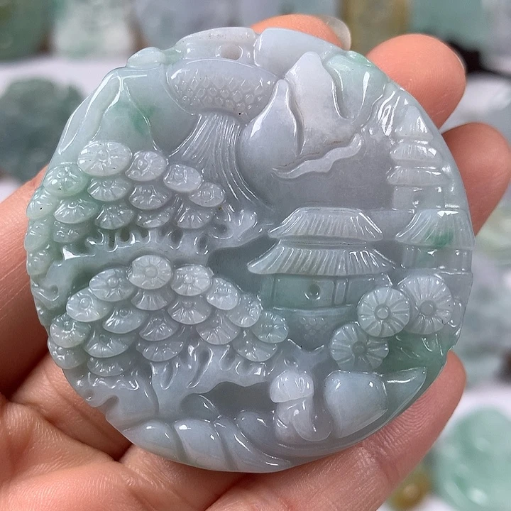 翡翠未镶嵌颈饰山水两面工艺福利