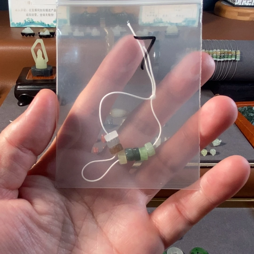 飞***飞和田玉未镶嵌挂件